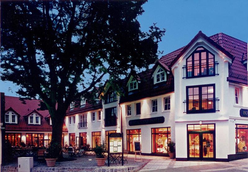 Romantik Hotel Kaufmannshof Bergen Auf Rugen Bagian luar foto