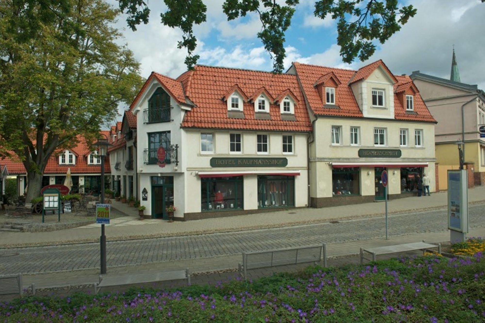 Romantik Hotel Kaufmannshof Bergen Auf Rugen Bagian luar foto