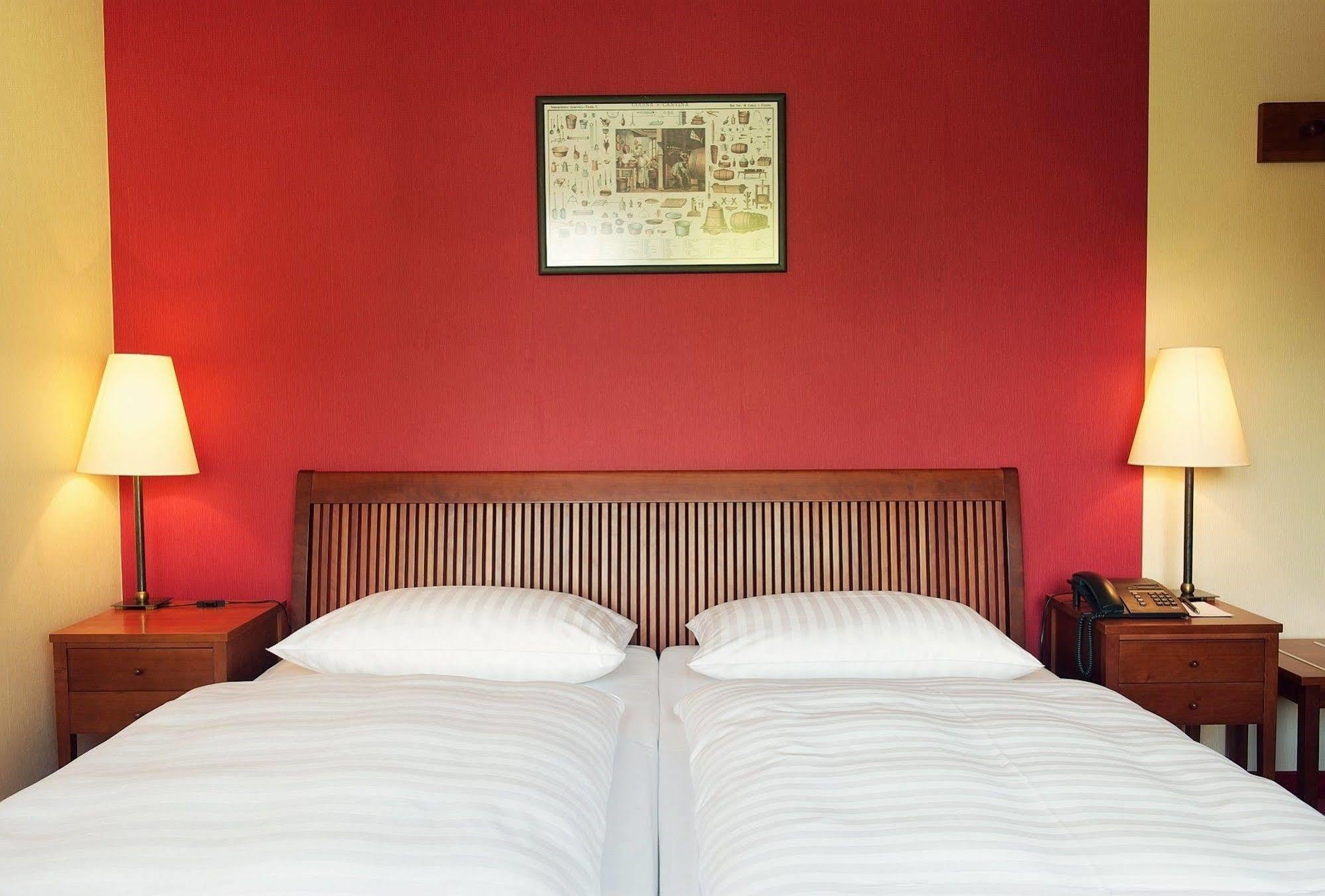 Romantik Hotel Kaufmannshof Bergen Auf Rugen Bagian luar foto