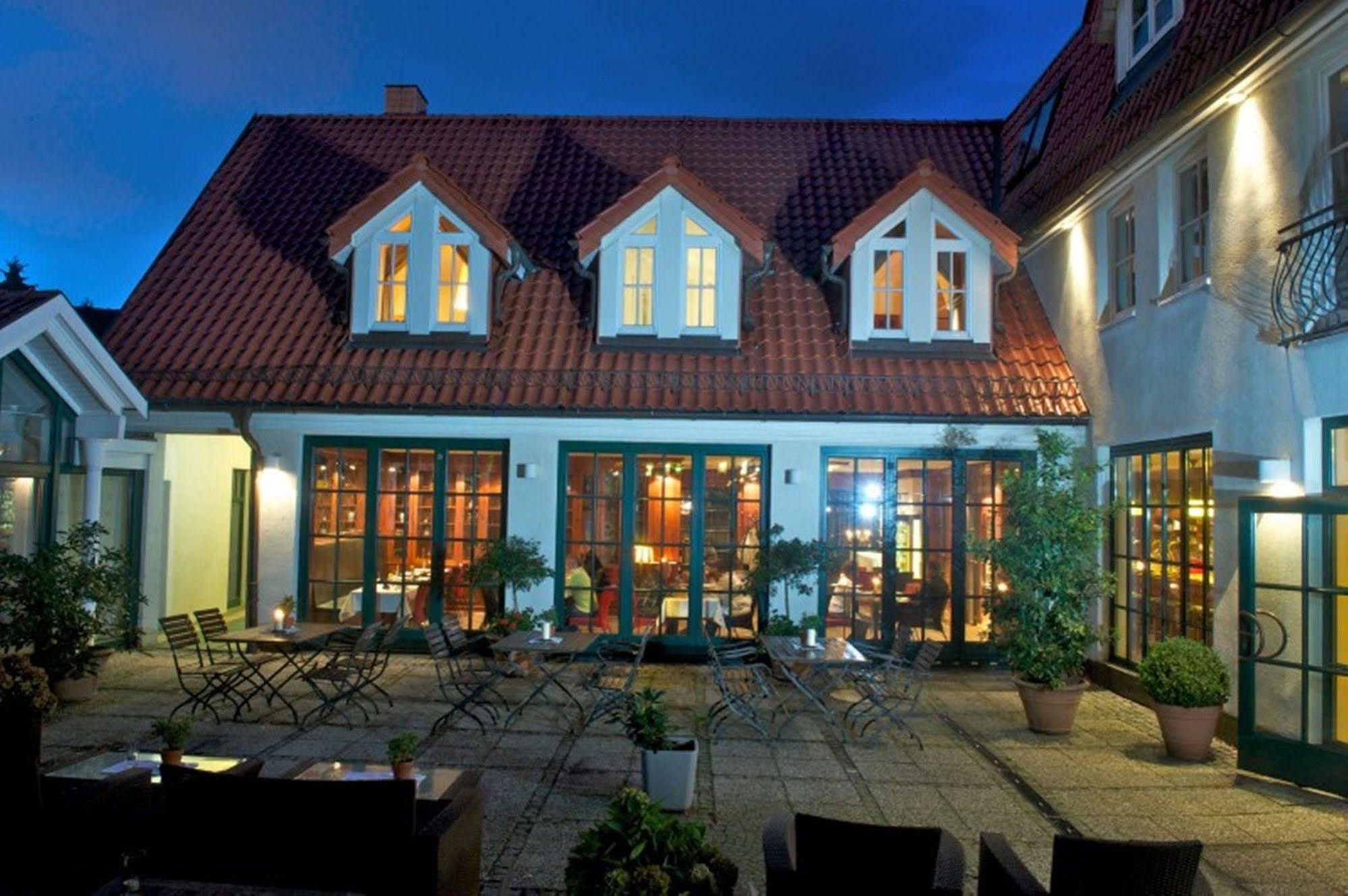 Romantik Hotel Kaufmannshof Bergen Auf Rugen Bagian luar foto